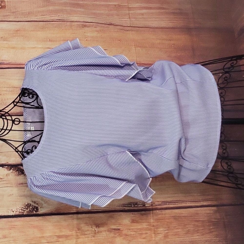 ❤️2 for 20. Darling women Blue striped Blouse | size Smaĺ